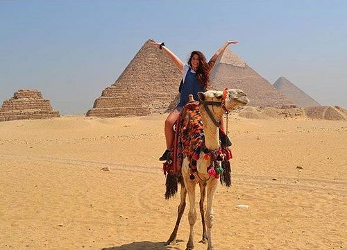 Private Tagestour von Safaga zu den Pyramiden mit Privatfahrzeug