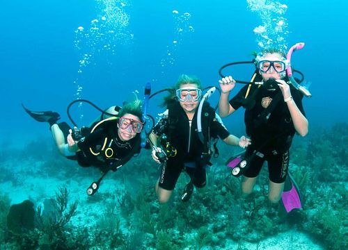 Tägliche Tauchausflüge & Kurse in Hurghada